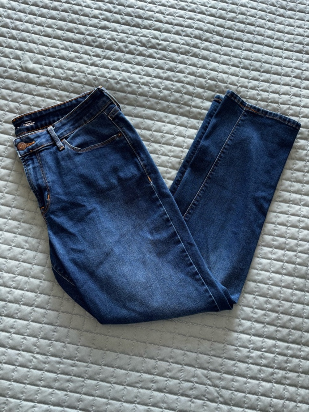 OLD NAVY Womens Jeans POWER SLIM STRAIGHT MID RISE Size 10 - (C2826A) - Picture 3 of 10